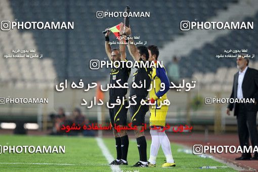 1156975, Tehran, [*parameter:4*], لیگ برتر فوتبال ایران، Persian Gulf Cup، Week 14، First Leg، Persepolis 3 v 1 Naft Tehran on 2010/11/05 at Azadi Stadium