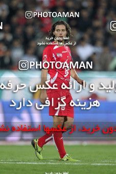 1157211, Tehran, [*parameter:4*], لیگ برتر فوتبال ایران، Persian Gulf Cup، Week 14، First Leg، Persepolis 3 v 1 Naft Tehran on 2010/11/05 at Azadi Stadium