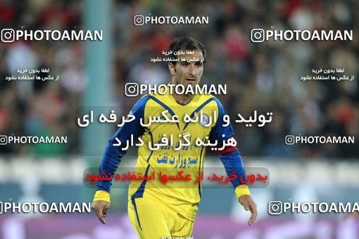 1157043, Tehran, [*parameter:4*], لیگ برتر فوتبال ایران، Persian Gulf Cup، Week 14، First Leg، Persepolis 3 v 1 Naft Tehran on 2010/11/05 at Azadi Stadium