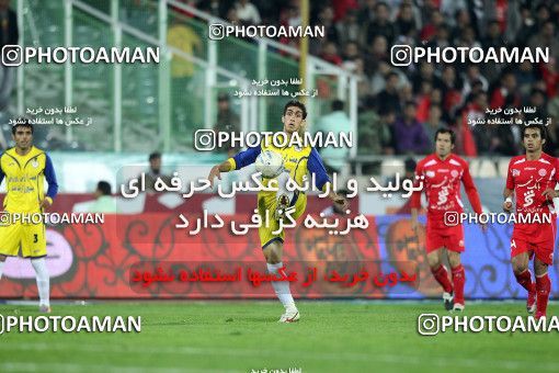 1157230, Tehran, [*parameter:4*], لیگ برتر فوتبال ایران، Persian Gulf Cup، Week 14، First Leg، Persepolis 3 v 1 Naft Tehran on 2010/11/05 at Azadi Stadium