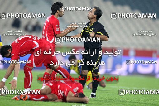 1157311, Tehran, [*parameter:4*], لیگ برتر فوتبال ایران، Persian Gulf Cup، Week 14، First Leg، Persepolis 3 v 1 Naft Tehran on 2010/11/05 at Azadi Stadium