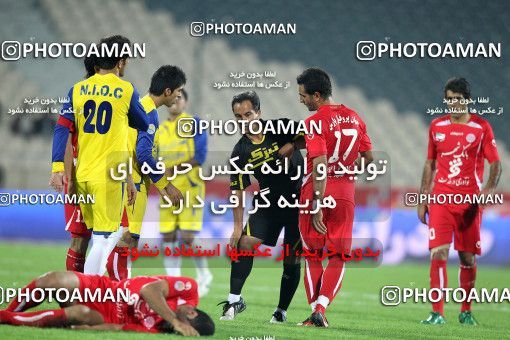 1156996, Tehran, [*parameter:4*], لیگ برتر فوتبال ایران، Persian Gulf Cup، Week 14، First Leg، Persepolis 3 v 1 Naft Tehran on 2010/11/05 at Azadi Stadium