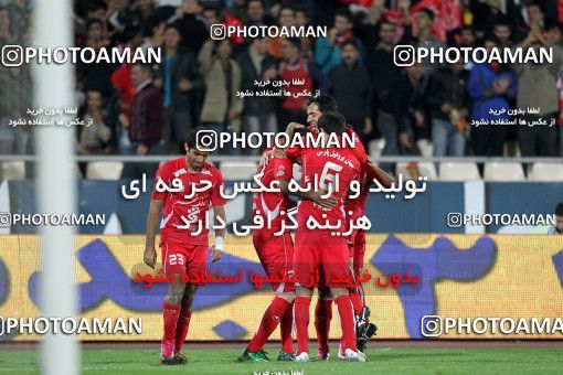 1157125, Tehran, [*parameter:4*], لیگ برتر فوتبال ایران، Persian Gulf Cup، Week 14، First Leg، Persepolis 3 v 1 Naft Tehran on 2010/11/05 at Azadi Stadium