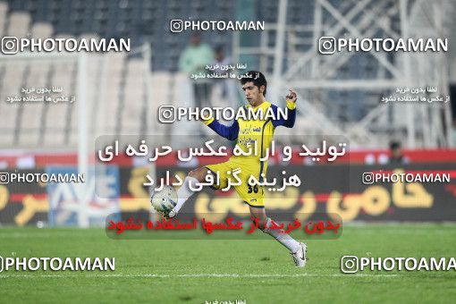 1156904, Tehran, [*parameter:4*], لیگ برتر فوتبال ایران، Persian Gulf Cup، Week 14، First Leg، Persepolis 3 v 1 Naft Tehran on 2010/11/05 at Azadi Stadium