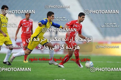 1156452, Tehran, [*parameter:4*], لیگ برتر فوتبال ایران، Persian Gulf Cup، Week 14، First Leg، Persepolis 3 v 1 Naft Tehran on 2010/11/05 at Azadi Stadium