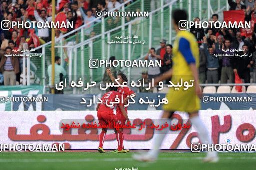1156436, Tehran, [*parameter:4*], لیگ برتر فوتبال ایران، Persian Gulf Cup، Week 14، First Leg، Persepolis 3 v 1 Naft Tehran on 2010/11/05 at Azadi Stadium