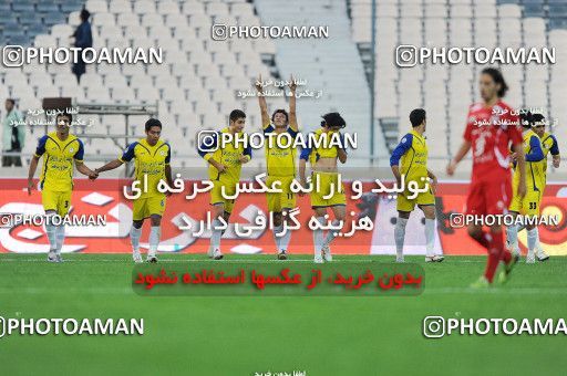 1156520, Tehran, [*parameter:4*], لیگ برتر فوتبال ایران، Persian Gulf Cup، Week 14، First Leg، Persepolis 3 v 1 Naft Tehran on 2010/11/05 at Azadi Stadium