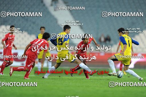1156504, Tehran, [*parameter:4*], لیگ برتر فوتبال ایران، Persian Gulf Cup، Week 14، First Leg، Persepolis 3 v 1 Naft Tehran on 2010/11/05 at Azadi Stadium