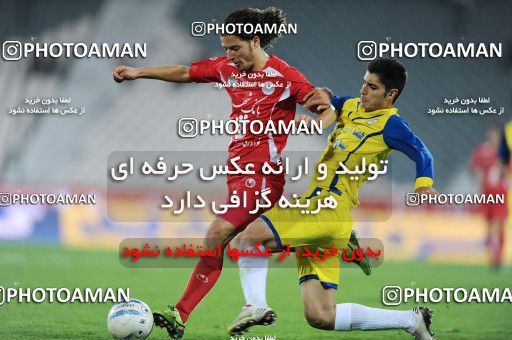 1156518, Tehran, [*parameter:4*], لیگ برتر فوتبال ایران، Persian Gulf Cup، Week 14، First Leg، Persepolis 3 v 1 Naft Tehran on 2010/11/05 at Azadi Stadium