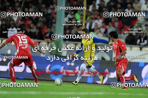 1156509, Tehran, [*parameter:4*], لیگ برتر فوتبال ایران، Persian Gulf Cup، Week 14، First Leg، Persepolis 3 v 1 Naft Tehran on 2010/11/05 at Azadi Stadium
