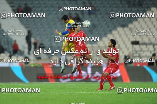 1156437, Tehran, [*parameter:4*], لیگ برتر فوتبال ایران، Persian Gulf Cup، Week 14، First Leg، Persepolis 3 v 1 Naft Tehran on 2010/11/05 at Azadi Stadium