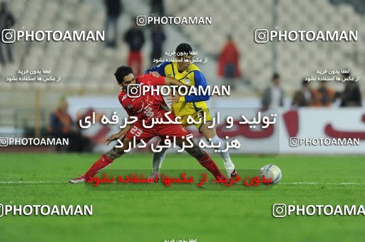 1156459, Tehran, [*parameter:4*], لیگ برتر فوتبال ایران، Persian Gulf Cup، Week 14، First Leg، Persepolis 3 v 1 Naft Tehran on 2010/11/05 at Azadi Stadium
