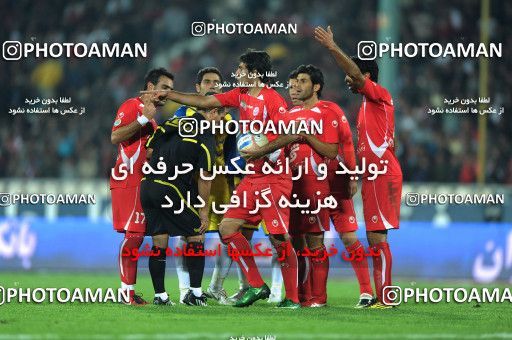 1156497, Tehran, [*parameter:4*], لیگ برتر فوتبال ایران، Persian Gulf Cup، Week 14، First Leg، Persepolis 3 v 1 Naft Tehran on 2010/11/05 at Azadi Stadium