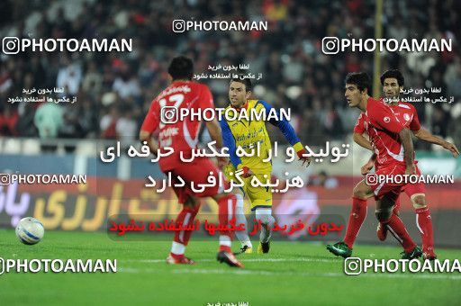 1156525, Tehran, [*parameter:4*], لیگ برتر فوتبال ایران، Persian Gulf Cup، Week 14، First Leg، Persepolis 3 v 1 Naft Tehran on 2010/11/05 at Azadi Stadium
