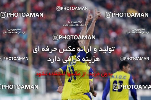 1156404, Tehran, [*parameter:4*], لیگ برتر فوتبال ایران، Persian Gulf Cup، Week 14، First Leg، Persepolis 3 v 1 Naft Tehran on 2010/11/05 at Azadi Stadium