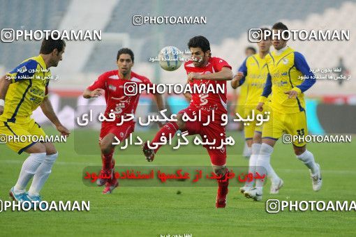 1156328, Tehran, [*parameter:4*], لیگ برتر فوتبال ایران، Persian Gulf Cup، Week 14، First Leg، Persepolis 3 v 1 Naft Tehran on 2010/11/05 at Azadi Stadium