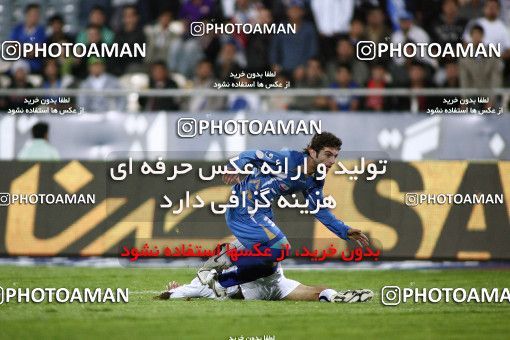 1160899, Tehran, [*parameter:4*], لیگ برتر فوتبال ایران، Persian Gulf Cup، Week 15، First Leg، Esteghlal 2 v 1 Shahin Boushehr on 2010/11/12 at Azadi Stadium