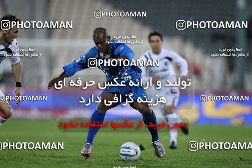 1161327, لیگ برتر فوتبال ایران، Persian Gulf Cup، Week 15، First Leg، 2010/11/12، Tehran، Azadi Stadium، Esteghlal 2 - ۱ Shahin Boushehr