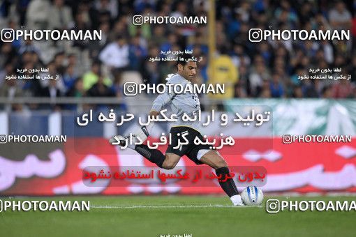 1161192, Tehran, [*parameter:4*], لیگ برتر فوتبال ایران، Persian Gulf Cup، Week 15، First Leg، Esteghlal 2 v 1 Shahin Boushehr on 2010/11/12 at Azadi Stadium