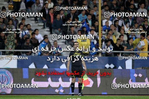 1161222, Tehran, [*parameter:4*], لیگ برتر فوتبال ایران، Persian Gulf Cup، Week 15، First Leg، Esteghlal 2 v 1 Shahin Boushehr on 2010/11/12 at Azadi Stadium
