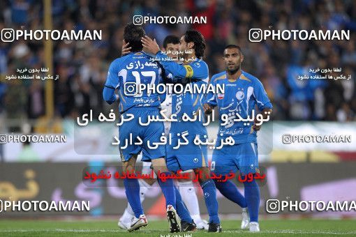 1161016, Tehran, [*parameter:4*], لیگ برتر فوتبال ایران، Persian Gulf Cup، Week 15، First Leg، Esteghlal 2 v 1 Shahin Boushehr on 2010/11/12 at Azadi Stadium