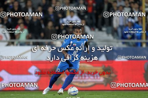 1161017, Tehran, [*parameter:4*], Iran Pro League، Persian Gulf Cup، 2010-11 season، First Leg، Week 15، Esteghlal 2 v ۱ Shahin Boushehr on 2010/11/12 at Azadi Stadium