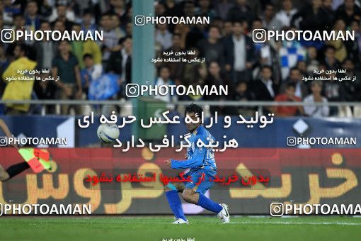 1161075, Tehran, [*parameter:4*], Iran Pro League، Persian Gulf Cup، 2010-11 season، First Leg، Week 15، Esteghlal 2 v ۱ Shahin Boushehr on 2010/11/12 at Azadi Stadium