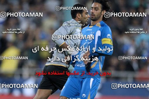 1161002, Tehran, [*parameter:4*], لیگ برتر فوتبال ایران، Persian Gulf Cup، Week 15، First Leg، Esteghlal 2 v 1 Shahin Boushehr on 2010/11/12 at Azadi Stadium