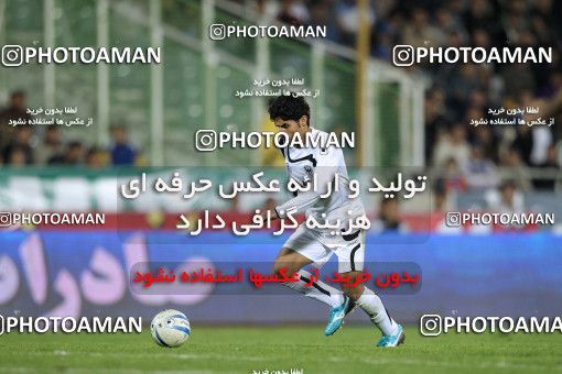 1161043, لیگ برتر فوتبال ایران، Persian Gulf Cup، Week 15، First Leg، 2010/11/12، Tehran، Azadi Stadium، Esteghlal 2 - ۱ Shahin Boushehr