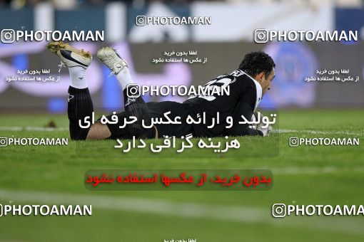 1161054, Tehran, [*parameter:4*], لیگ برتر فوتبال ایران، Persian Gulf Cup، Week 15، First Leg، Esteghlal 2 v 1 Shahin Boushehr on 2010/11/12 at Azadi Stadium