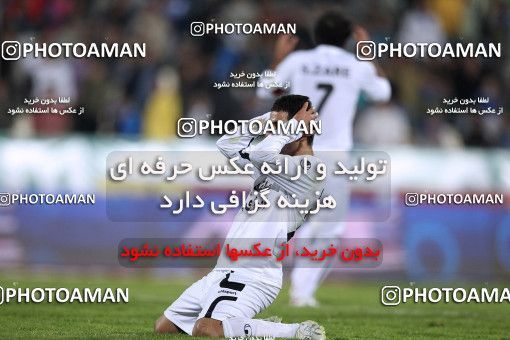 1161233, لیگ برتر فوتبال ایران، Persian Gulf Cup، Week 15، First Leg، 2010/11/12، Tehran، Azadi Stadium، Esteghlal 2 - ۱ Shahin Boushehr