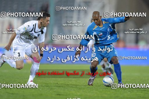 1161555, لیگ برتر فوتبال ایران، Persian Gulf Cup، Week 15، First Leg، 2010/11/12، Tehran، Azadi Stadium، Esteghlal 2 - ۱ Shahin Boushehr