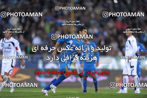 1161510, Tehran, [*parameter:4*], لیگ برتر فوتبال ایران، Persian Gulf Cup، Week 15، First Leg، Esteghlal 2 v 1 Shahin Boushehr on 2010/11/12 at Azadi Stadium