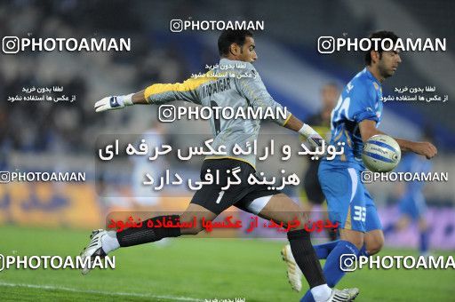 1161520, Tehran, [*parameter:4*], لیگ برتر فوتبال ایران، Persian Gulf Cup، Week 15، First Leg، Esteghlal 2 v 1 Shahin Boushehr on 2010/11/12 at Azadi Stadium