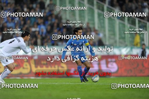 1161521, Tehran, [*parameter:4*], لیگ برتر فوتبال ایران، Persian Gulf Cup، Week 15، First Leg، Esteghlal 2 v 1 Shahin Boushehr on 2010/11/12 at Azadi Stadium