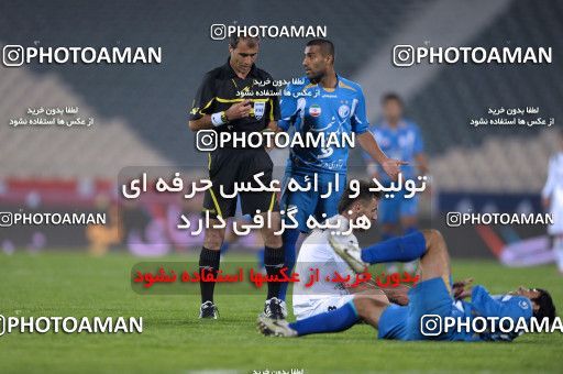 1161493, Tehran, [*parameter:4*], لیگ برتر فوتبال ایران، Persian Gulf Cup، Week 15، First Leg، Esteghlal 2 v 1 Shahin Boushehr on 2010/11/12 at Azadi Stadium