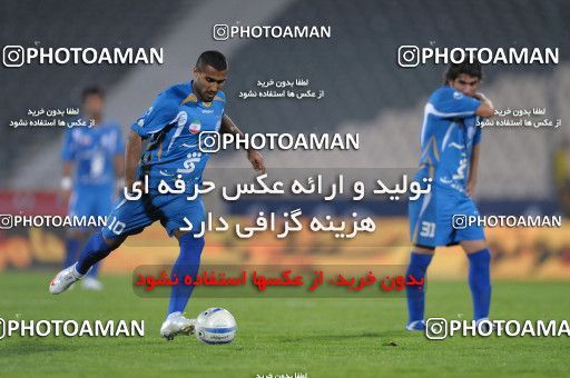 1161553, Tehran, [*parameter:4*], Iran Pro League، Persian Gulf Cup، 2010-11 season، First Leg، Week 15، Esteghlal 2 v ۱ Shahin Boushehr on 2010/11/12 at Azadi Stadium