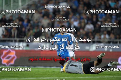 1161513, Tehran, [*parameter:4*], لیگ برتر فوتبال ایران، Persian Gulf Cup، Week 15، First Leg، Esteghlal 2 v 1 Shahin Boushehr on 2010/11/12 at Azadi Stadium