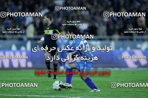 1161591, Tehran, [*parameter:4*], Iran Pro League، Persian Gulf Cup، 2010-11 season، First Leg، Week 15، Esteghlal 2 v ۱ Shahin Boushehr on 2010/11/12 at Azadi Stadium