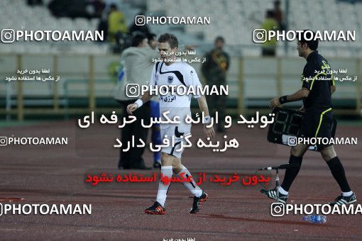 1161615, Tehran, [*parameter:4*], لیگ برتر فوتبال ایران، Persian Gulf Cup، Week 15، First Leg، Esteghlal 2 v 1 Shahin Boushehr on 2010/11/12 at Azadi Stadium