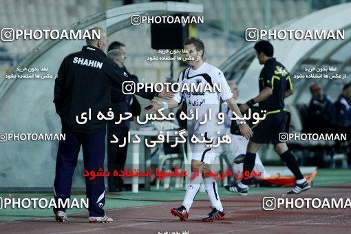 1161625, Tehran, [*parameter:4*], لیگ برتر فوتبال ایران، Persian Gulf Cup، Week 15، First Leg، Esteghlal 2 v 1 Shahin Boushehr on 2010/11/12 at Azadi Stadium