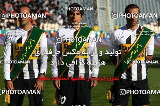 1167286, Tehran, Iran, لیگ برتر فوتبال ایران، Persian Gulf Cup، Week 19، Second Leg، Persepolis 1 v 4 Saba Qom on 2010/12/19 at Azadi Stadium