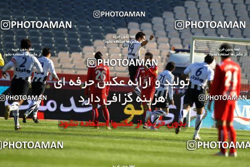 1167374, Tehran, Iran, لیگ برتر فوتبال ایران، Persian Gulf Cup، Week 19، Second Leg، Persepolis 1 v 4 Saba Qom on 2010/12/19 at Azadi Stadium