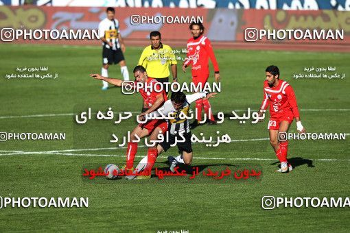 1167447, Tehran, Iran, لیگ برتر فوتبال ایران، Persian Gulf Cup، Week 19، Second Leg، Persepolis 1 v 4 Saba Qom on 2010/12/19 at Azadi Stadium