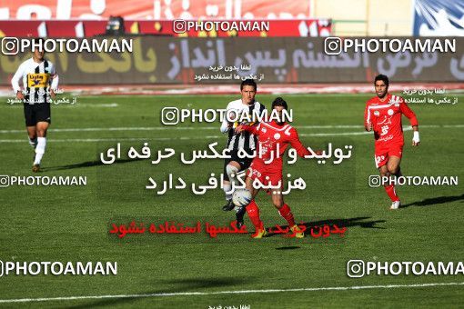 1167311, Tehran, Iran, لیگ برتر فوتبال ایران، Persian Gulf Cup، Week 19، Second Leg، Persepolis 1 v 4 Saba Qom on 2010/12/19 at Azadi Stadium