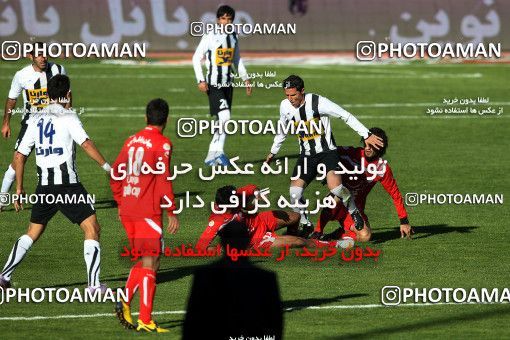1167436, Tehran, Iran, لیگ برتر فوتبال ایران، Persian Gulf Cup، Week 19، Second Leg، Persepolis 1 v 4 Saba Qom on 2010/12/19 at Azadi Stadium