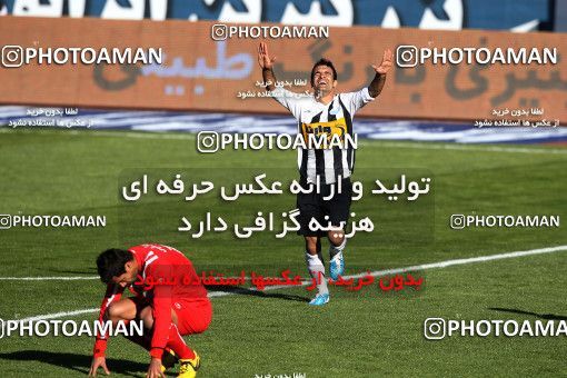 1167483, Tehran, Iran, لیگ برتر فوتبال ایران، Persian Gulf Cup، Week 19، Second Leg، Persepolis 1 v 4 Saba Qom on 2010/12/19 at Azadi Stadium