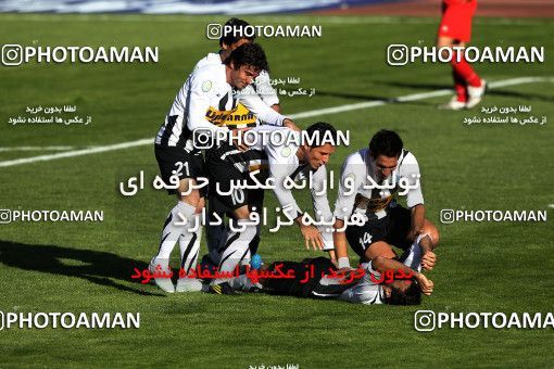 1167397, Tehran, Iran, لیگ برتر فوتبال ایران، Persian Gulf Cup، Week 19، Second Leg، Persepolis 1 v 4 Saba Qom on 2010/12/19 at Azadi Stadium