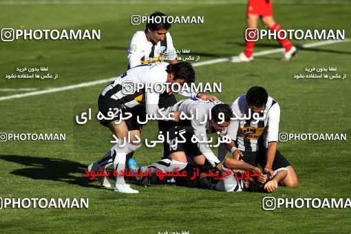 1167330, Tehran, Iran, لیگ برتر فوتبال ایران، Persian Gulf Cup، Week 19، Second Leg، Persepolis 1 v 4 Saba Qom on 2010/12/19 at Azadi Stadium
