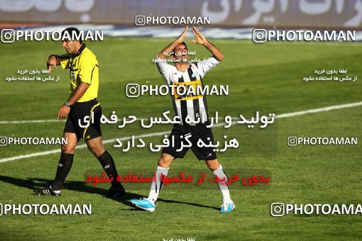 1167418, Tehran, Iran, لیگ برتر فوتبال ایران، Persian Gulf Cup، Week 19، Second Leg، Persepolis 1 v 4 Saba Qom on 2010/12/19 at Azadi Stadium